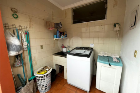 Casa à venda com 4 quartos, sendo 2 suítes,  em Vila Barth, Itapetininga, SP