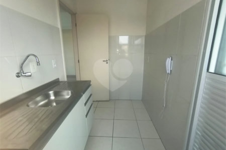 Apartamento à venda com 2 quartos em Parque Ipê, São Paulo, SP