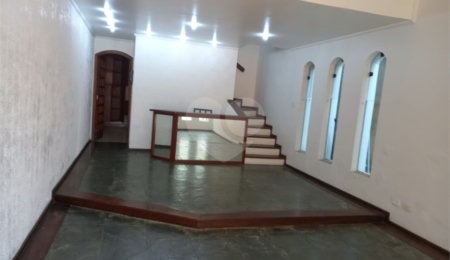 Casa para alugar com 4 quartos, sendo 1 suíte,  em Chácara Santo Antônio, São Paulo, SP
