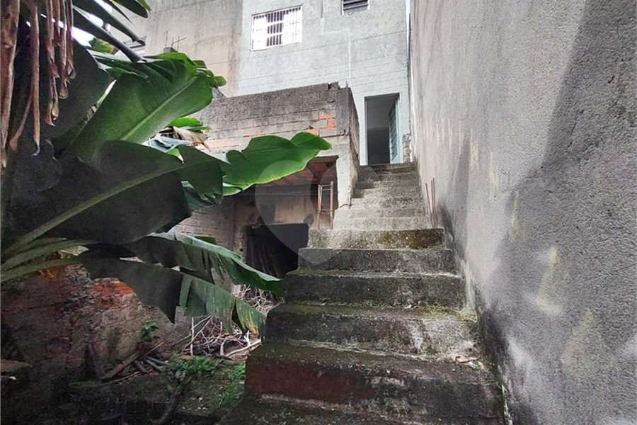 Sobrado à venda com 3 quartos, sendo 1 suíte, em Vila Pedra Branca, São Paulo, SP
