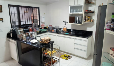 Casa à venda com 4 quartos, sendo 1 suíte,  em Vila Londrina, São Paulo, SP