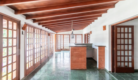 Sobrado à venda com 5 quartos, sendo 3 suítes,  em Alto da Boa Vista, São Paulo, SP