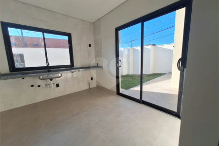 Casa Térrea à venda com 3 quartos, sendo 1 suíte, em Jardim Regina, Indaiatuba, SP
