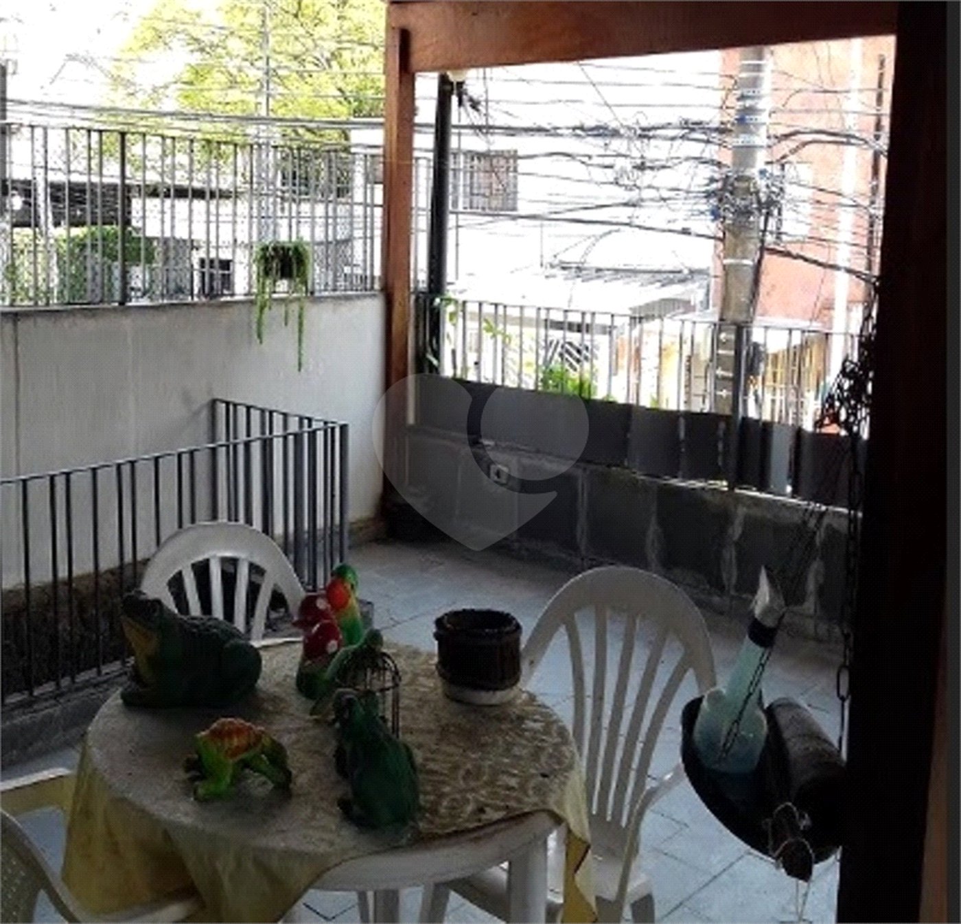 Sobrado à venda com 8 quartos, sendo 3 suítes, em Liberdade, São Paulo, SP