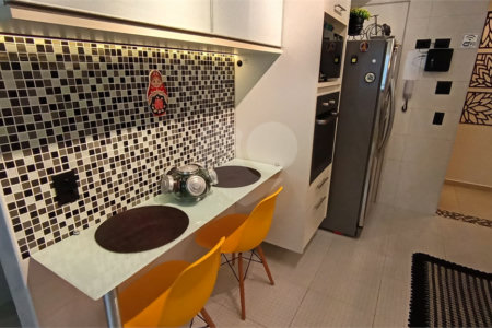 Apartamento à venda com 2 quartos, sendo 1 suíte, em Pitangueiras, Guarujá, SP