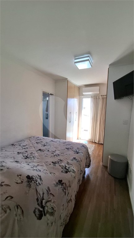 Sobrado à venda com 3 suítes em Vila Constança, São Paulo, SP