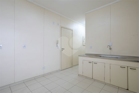Apartamento à venda com 3 quartos, sendo 1 suíte, em Jardim Paulista, São Paulo, SP