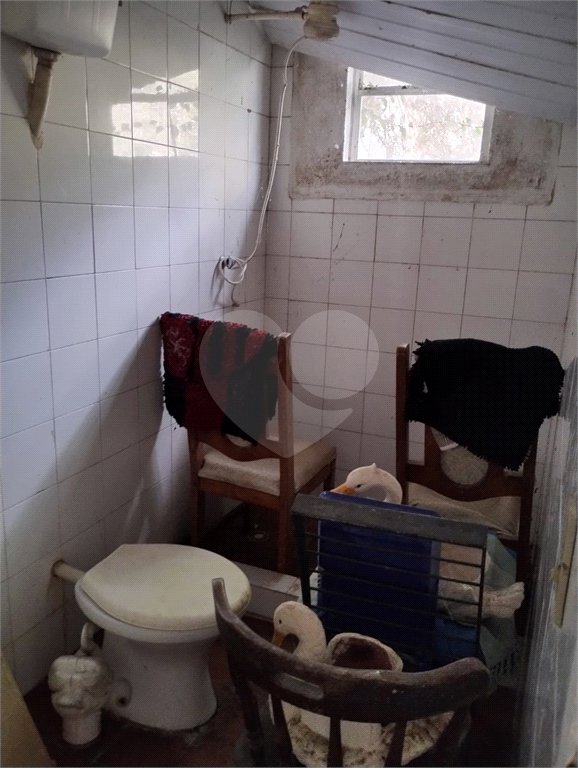 Casa à venda com 5 quartos, sendo 3 suítes, no condomínio Vilarejo, Rio de Janeiro - RJ