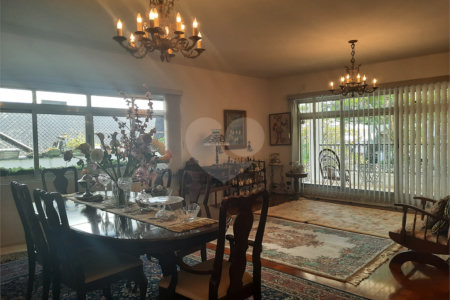 Casa com 4 quartos e 3 suítes com ótimo lazer no Jardim Marajoara