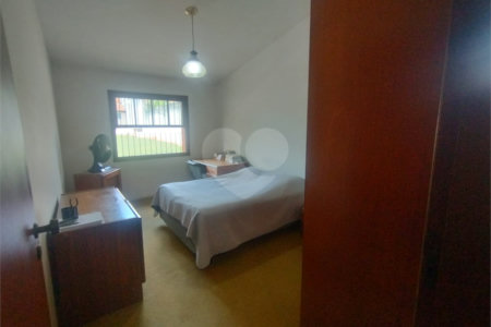 Casa à venda com 5 quartos, sendo 1 suíte, em Parque da Lagoa, Itapetininga, SP