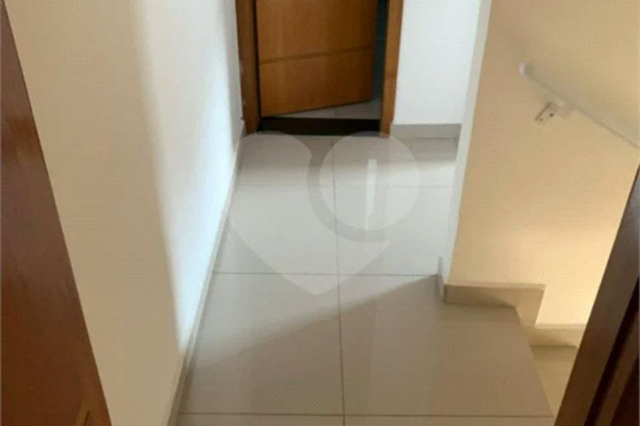 Sobrado à venda com 2 quartos em Tremembé, São Paulo, SP