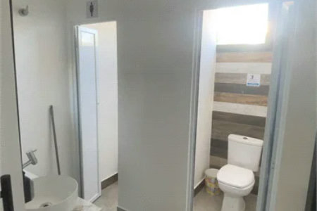 Incrível imóvel comercial com 250 metros de área construída com 5 salas e 2 cozinhas com 5 vags no caxingui