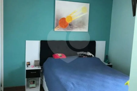 Casa à venda com 3 quartos, sendo 1 suíte, no condomínio Residencial Gabriela, São Paulo - SP