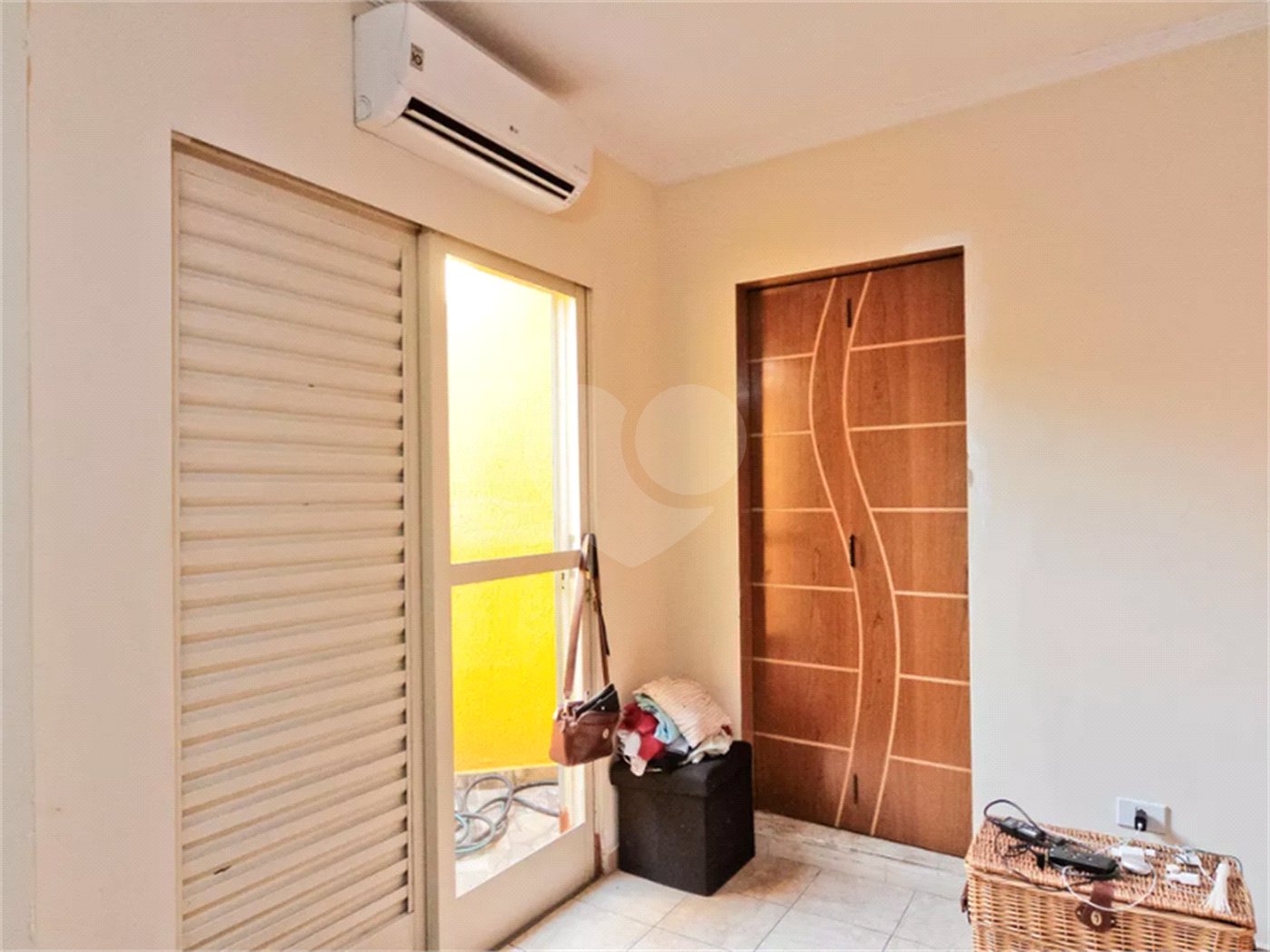 Salão à venda ou para alugar com 3 quartos, sendo 1 suíte, em Jardim Monjolo, São Paulo, SP
