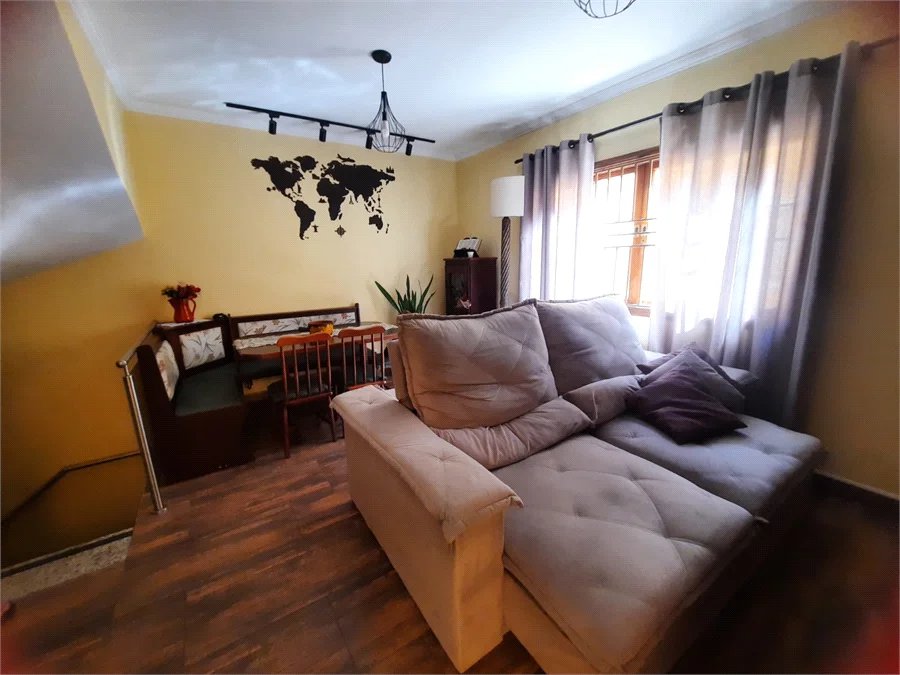 Casa à venda com 3 quartos, sendo 1 suíte, no condomínio Residencial Sol Francisco, São Paulo - SP