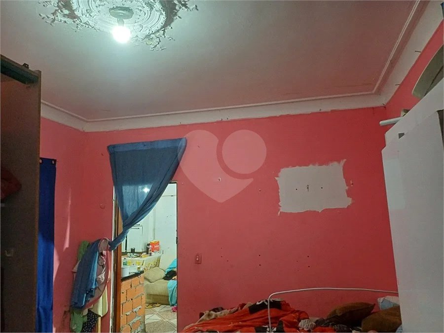 Casa à venda com 3 quartos, sendo 1 suíte,  em Bom Retiro, São Paulo, SP