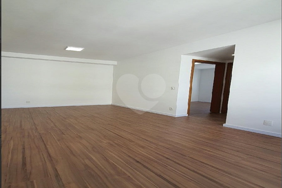 Apartamento à venda bairro Jardim Boa Vista.