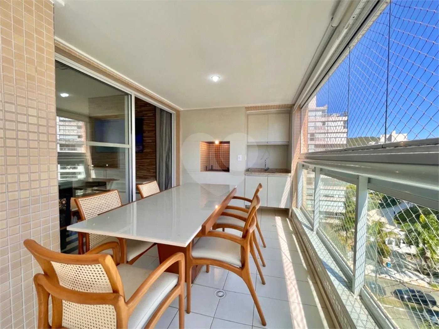 Apartamento à venda com 3 suítes em Riviera de São Lourenço, Bertioga, SP