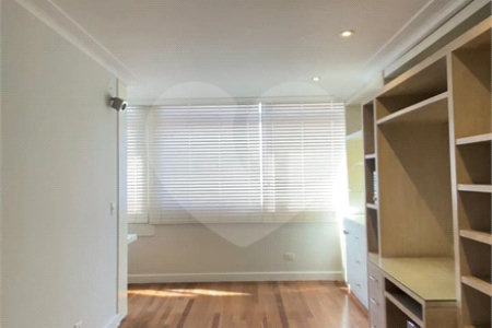 Apartamento à venda com 3 suítes em Santo Amaro, São Paulo, SP