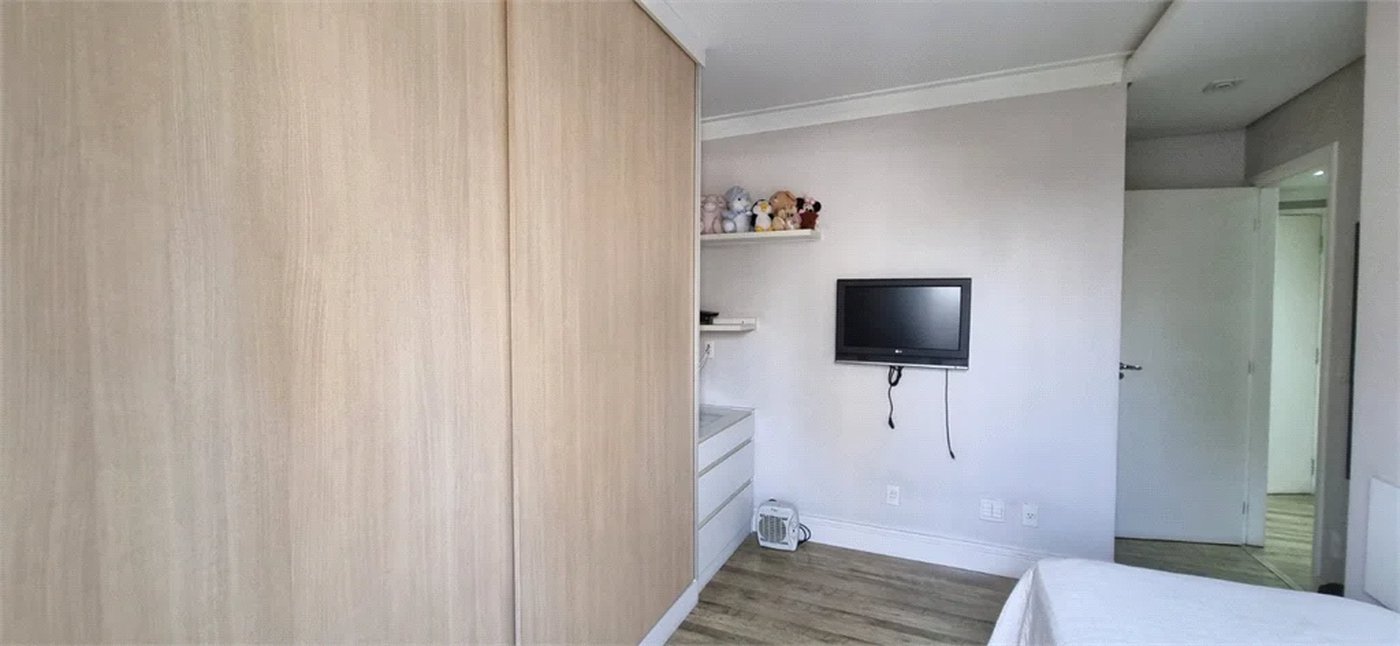 Apartamento à venda com 3 suítes em Jardim Londrina, São Paulo, SP