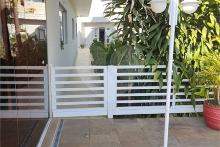 Casa à venda com 3 suítes no condomínio Estância Marambaia, Vinhedo - SP