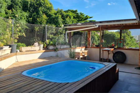Casa de Vila à venda com 3 quartos, sendo 2 suítes,  em Tijuca, Rio de Janeiro, RJ