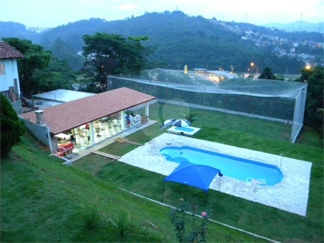 Chácara à venda com 7 quartos, sendo 1 suíte,  em Capoavinha, Mairiporã, SP