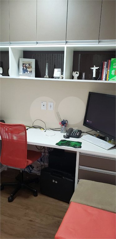 Apartamento à venda com 3 quartos, sendo 1 suíte,  em Vila Suissa, Mogi das Cruzes, SP