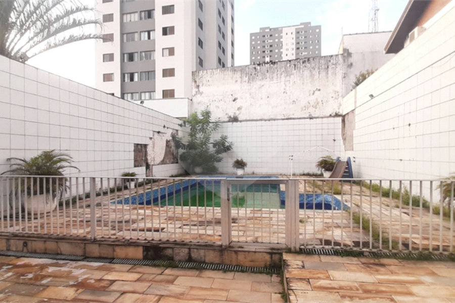 Sobrado à venda com 5 quartos, sendo 1 suíte,  em Vila Rosália, Guarulhos, SP