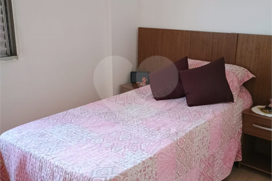 Apartamento à venda com 2 quartos em Parque Maria Domitila, São Paulo, SP