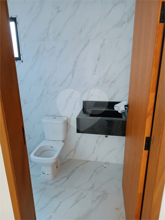 Casa à venda com 3 quartos, sendo 1 suíte, no condomínio Residencial Jardins da Catalunha, Atibaia - SP