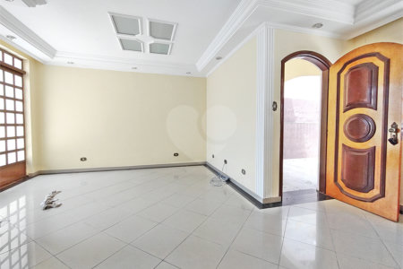 Casa à venda com 3 quartos, sendo 1 suíte, em Vila Mazzei, São Paulo, SP