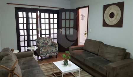 Casa à venda com 3 quartos, sendo 1 suíte,  em Jardim Hípico, São Paulo, SP