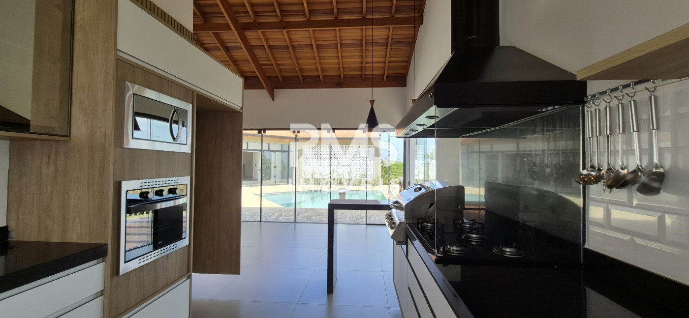 Casa à venda com 3 suítes no condomínio Santo Antonio ii, Itu - SP