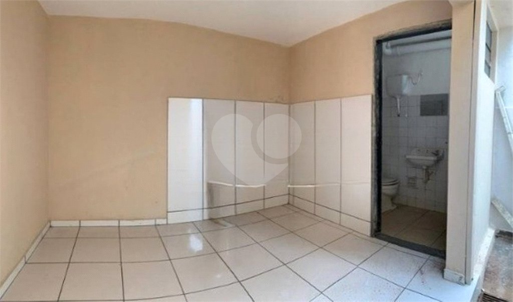 Casa térrea no Centro de Araraquara/SP, com 3 dormitórios, sendo 1 suíte