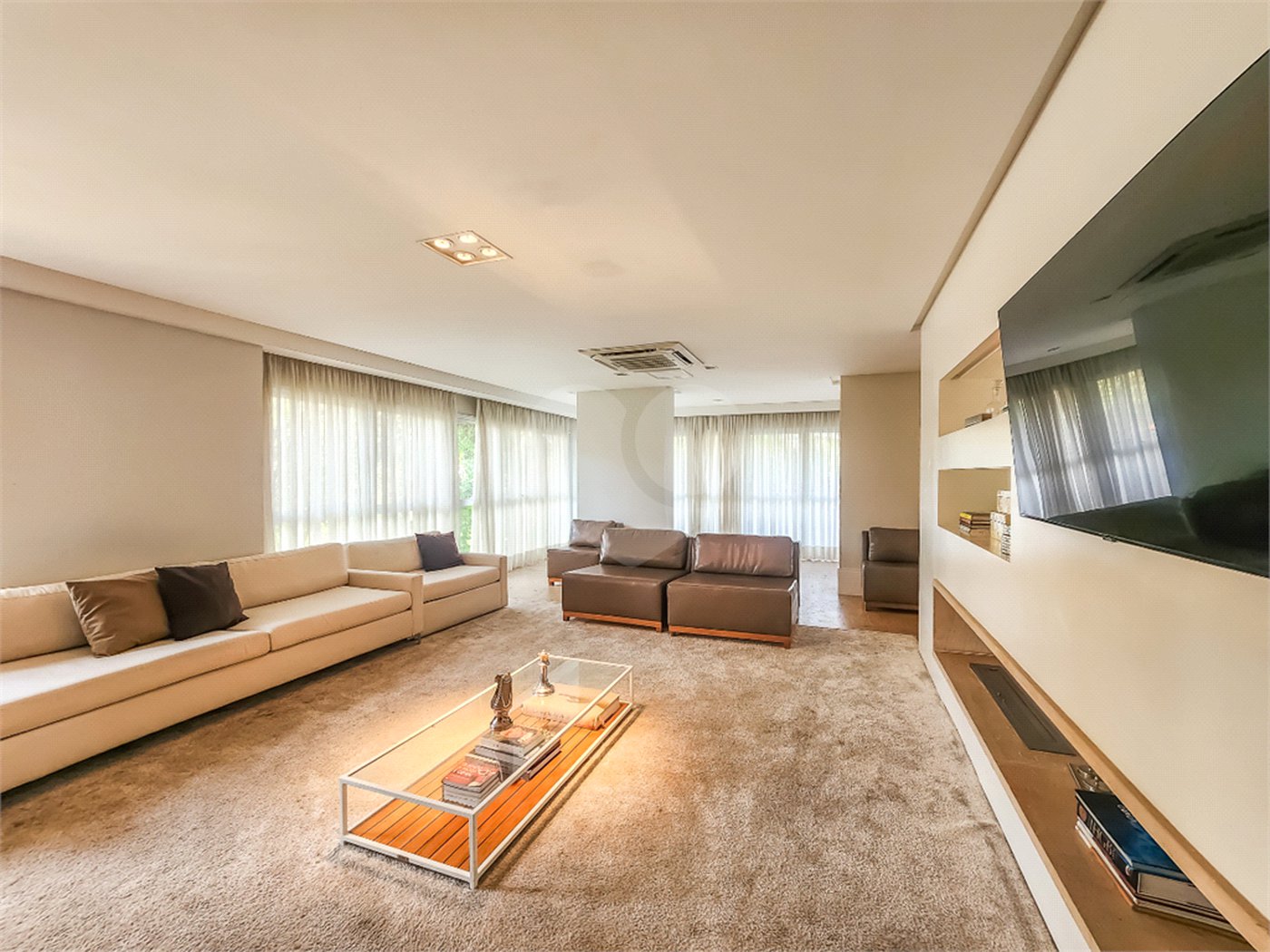 Apartamento à venda com 4 quartos, sendo 3 suítes, em Brooklin Paulista, São Paulo, SP