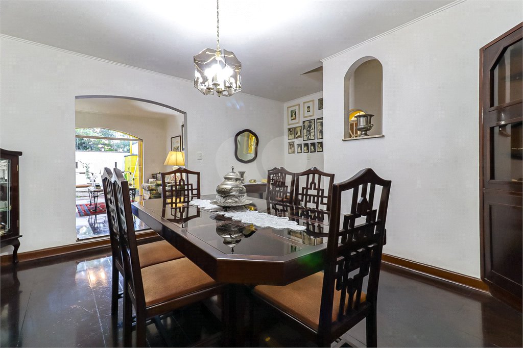 Casa à venda com 3 quartos, sendo 1 suíte, em Mirandópolis, São Paulo, SP