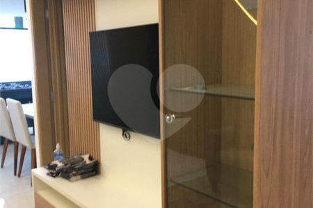 Apartamento à venda com 1 quarto em Vila Mazzei, São Paulo, SP
