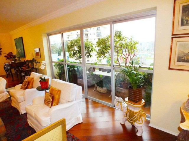 Apartamento à venda com 3 suítes em Real Parque, São Paulo, SP