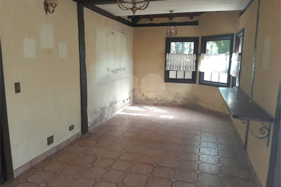 Casa à venda com 3 quartos, sendo 1 suíte, no condomínio Sausalito, Mairiporã - SP