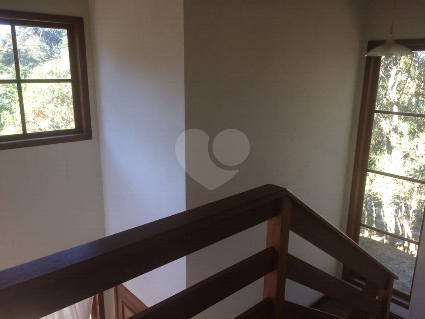 Sobrado à venda com 4 quartos, sendo 2 suítes, em Serra da Cantareira, Mairiporã, SP