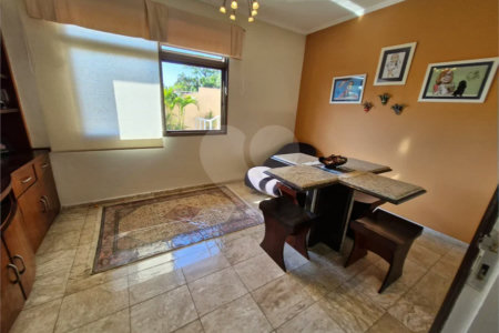 Casa à venda com 4 suítes no condomínio Villa Viana II, Cotia - SP