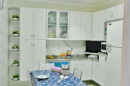 Casa à venda com 3 quartos, sendo 1 suíte, no condomínio Villaggio Di Firenze, São Paulo - SP