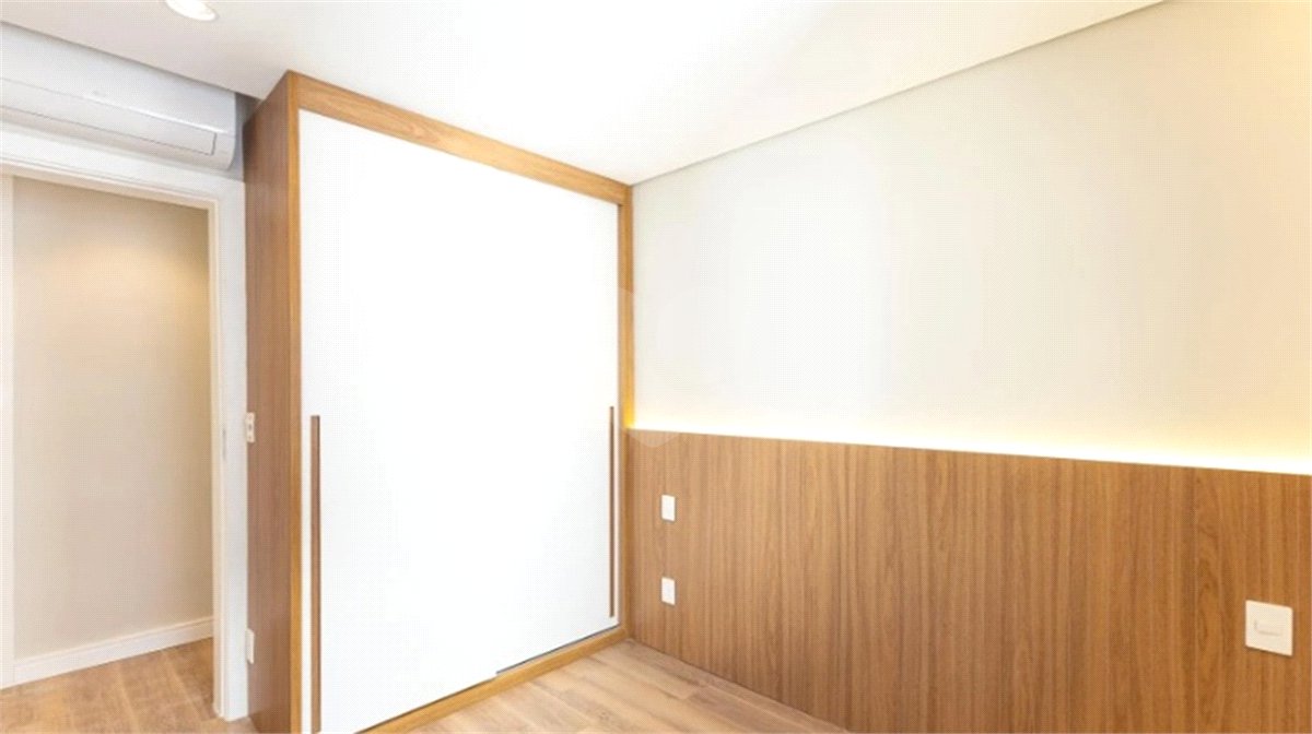 Apartamento à venda com 2 quartos, sendo 1 suíte, em Vila Olímpia, São Paulo, SP