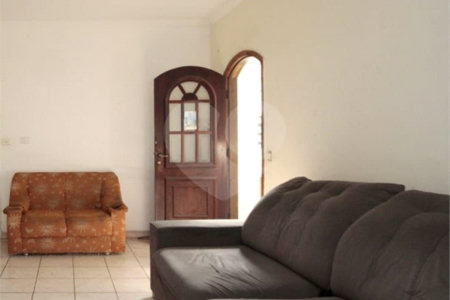 Sobrado à venda com 3 quartos em Vila Dom Pedro I, São Paulo, SP