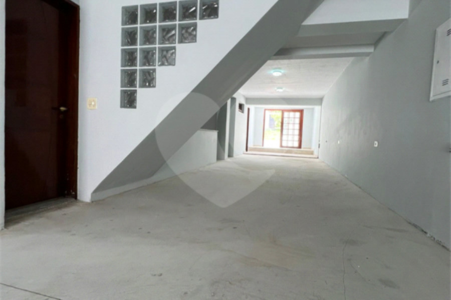 Sobrado à venda com 3 quartos, sendo 1 suíte, em Tremembé, São Paulo, SP