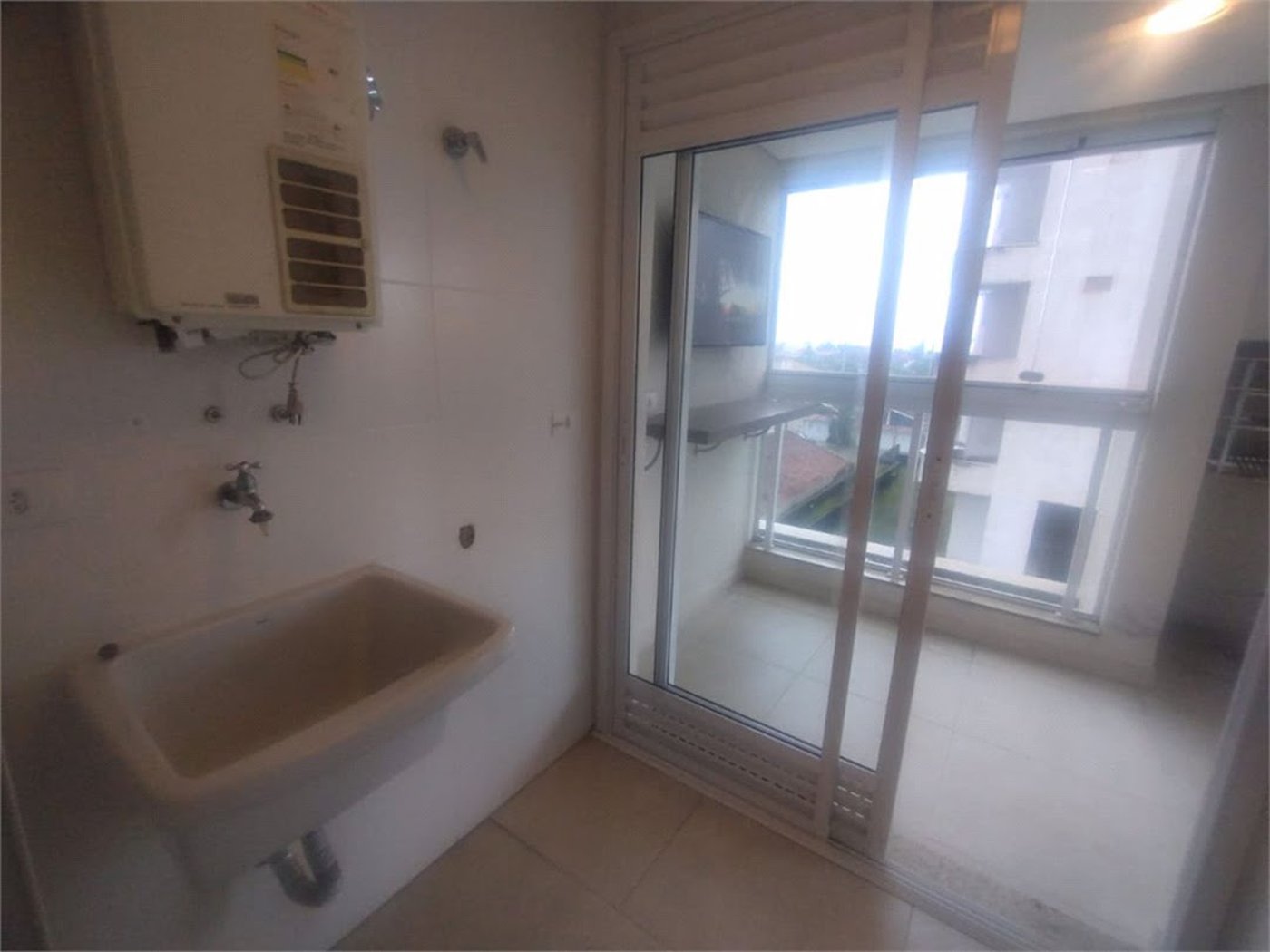 Apartamento Residencial à venda, Jardim Virginia, Guarujá - AP1301.