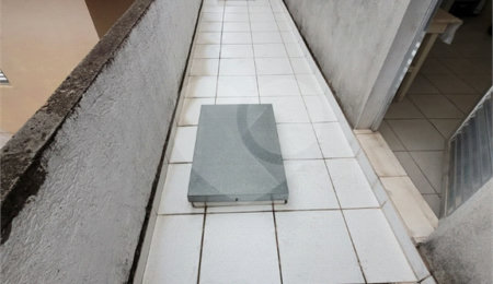 Sobrado à venda com 4 quartos em Vila Jurema, Ferraz de Vasconcelos, SP