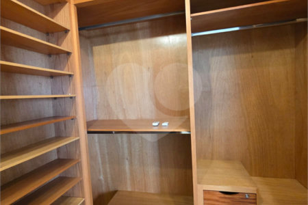 Apartamento à venda com 3 suítes em Vila Uberabinha, São Paulo, SP