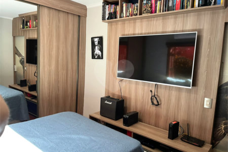 Casa Térrea à venda com 5 quartos, sendo 3 suítes,  em Vila Oliveira, Mogi das Cruzes, SP